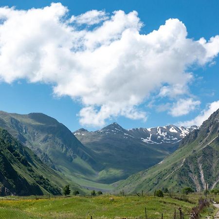 Hotel Terkhena Kazbegi Esterno foto