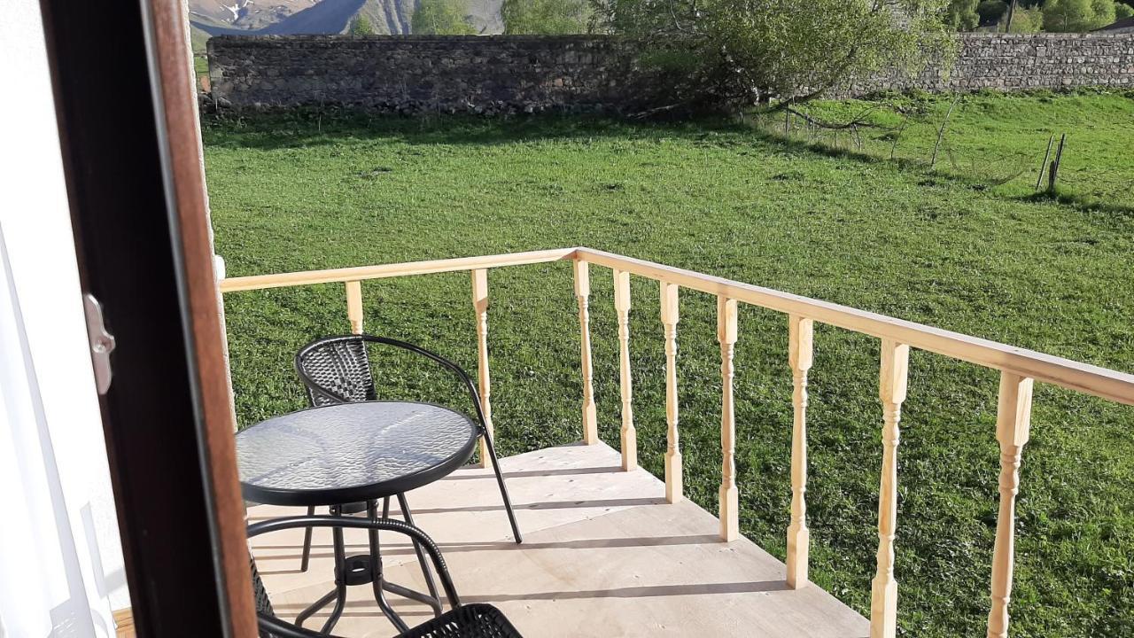 Hotel Terkhena Kazbegi Esterno foto