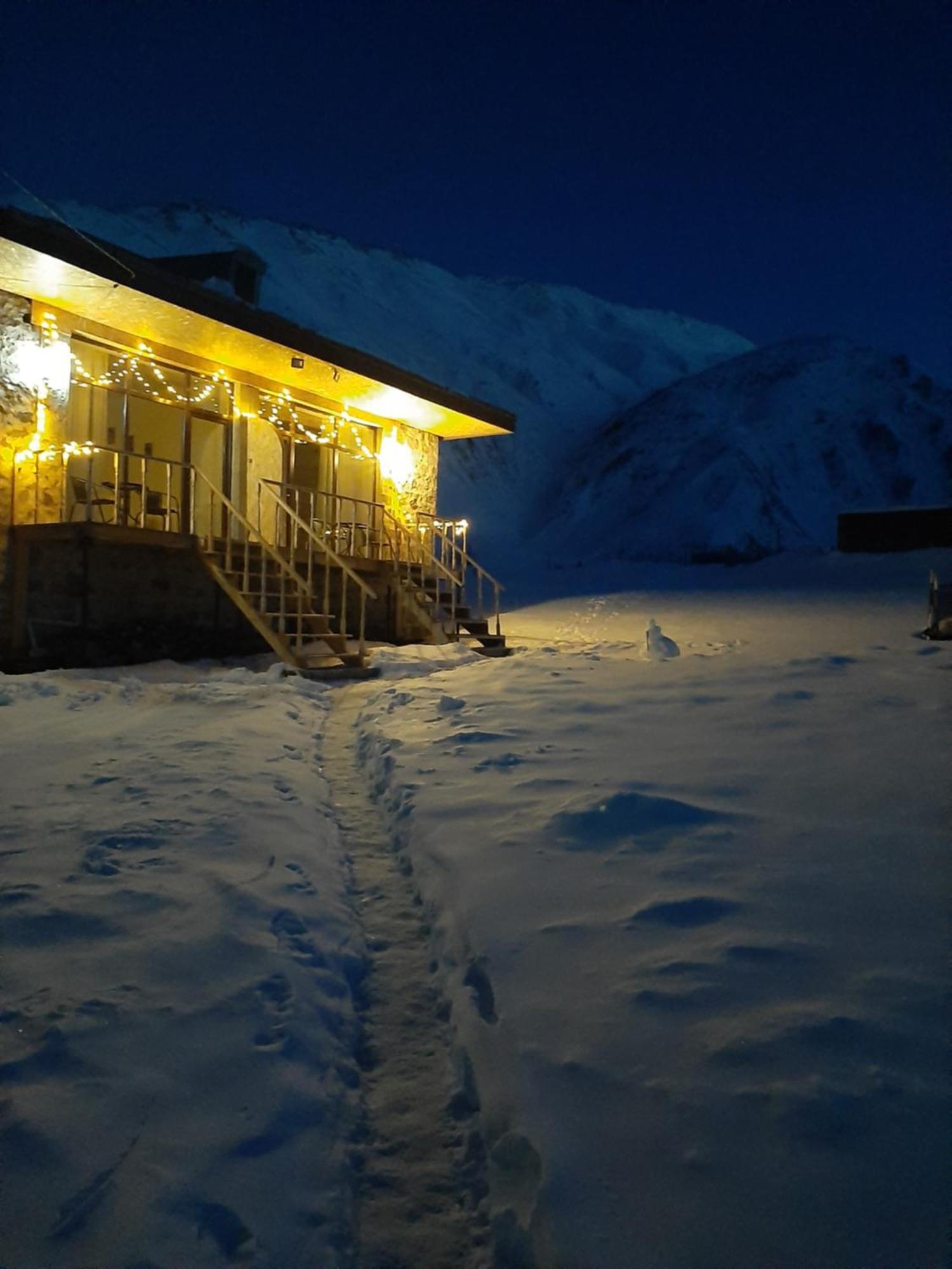 Hotel Terkhena Kazbegi Esterno foto